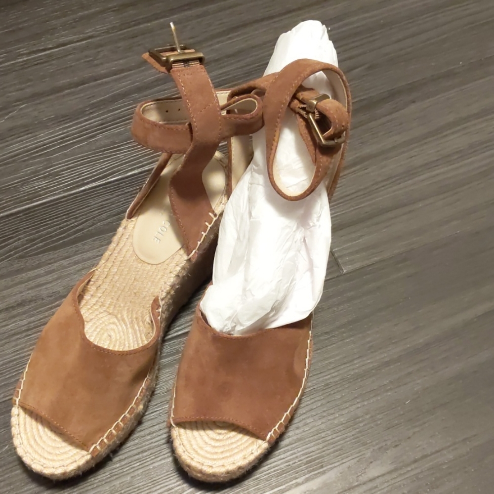 Kenneth Cole brown sandals